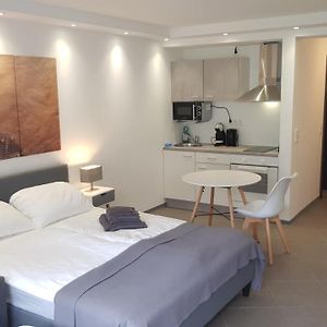 Standard Zimmer mit Kingsize-Bett